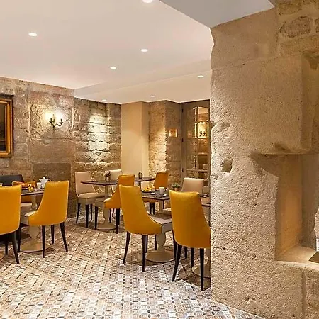 Ducs De Bourgogne 4* פריז