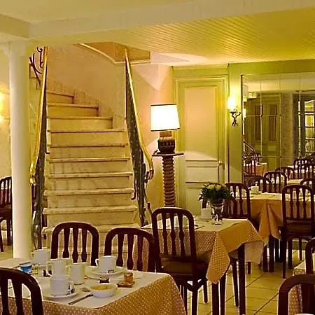 Ducs De Bourgogne Hotel Paris
