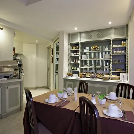 فندق Ducs De Bourgogne 4*