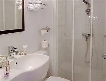 Ducs De Bourgogne Otel Paris