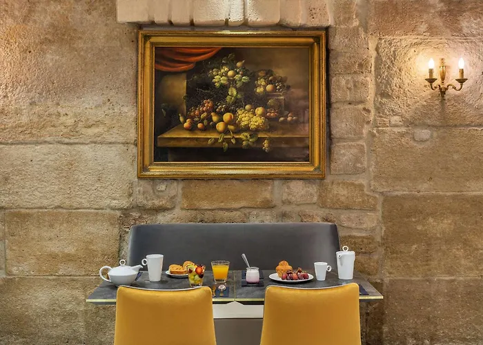 Ducs De Bourgogne Otel