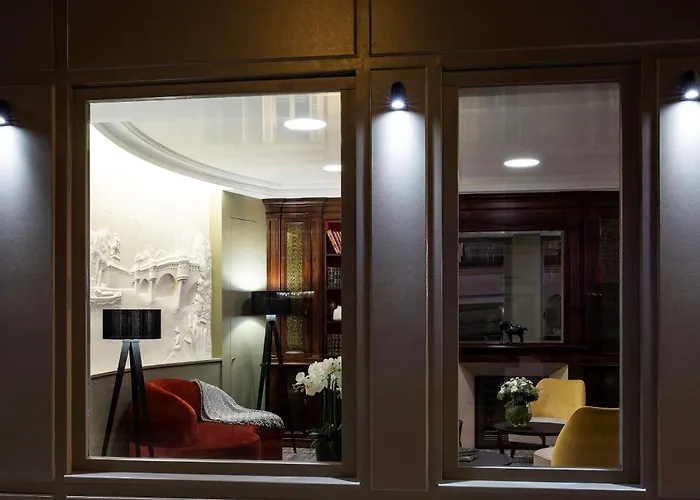 Otel Ducs De Bourgogne Paris