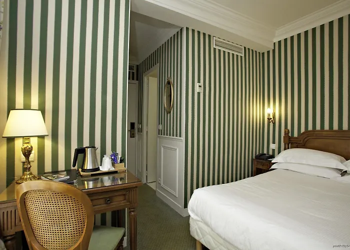 Otel Ducs De Bourgogne Paris