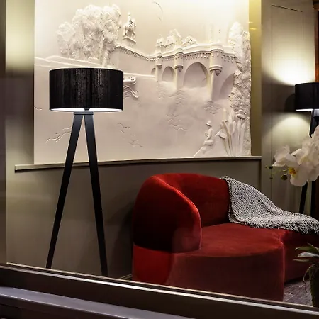 Hotel Ducs De Bourgogne Parigi