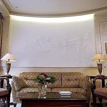 Отель Ducs De Bourgogne 4*